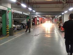 -上海喜玛拉雅酒店-停车场