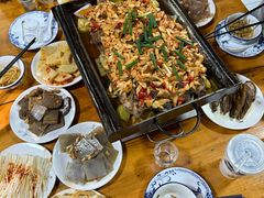 -宏兴烤鱼山庄(宣恩总店)