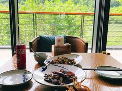 靠窗位-芳草地度假酒店·野炉中餐厅