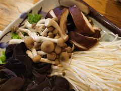 -毛辣果·贵州红酸汤牛肉火锅(西单店)