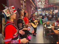 -老滇山寨•云南特色菜•地方菜•民族风情歌舞表演(金碧店)