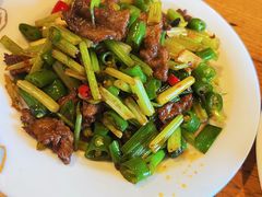 小炒黄牛肉-小天府川菜馆(魏公村店)