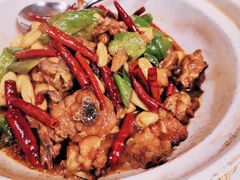 大理永平黄焖鸡配油煎面-泓0871臻选云南菜·味庄