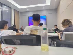 -浙江1+1主持人工作室