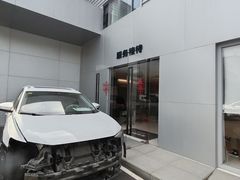 -上海沪奥奥迪4S店