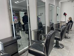 -Coo Hair salon