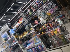-泡泡玛特POPMART(侨福芳草地店)
