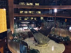 -上海滴水湖皇冠假日酒店