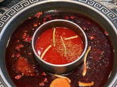 菌香鸳鸯锅-晓宇重庆火锅(大唐不夜城店)