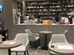 -钟书阁(群光广场店)