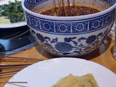 -大众跷脚牛肉馆·非遗传承单位(峨眉山店)