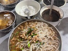 -正宗杨记普洱酸醋米线(总店)