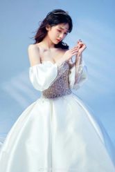 -不晚国际婚纱礼服