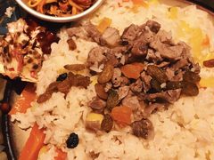 金桃手抓饭-丝路金桃·新疆菜(徐汇店)