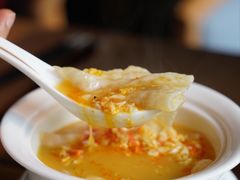 酸汤蟹粉花胶敲鱼羹-新荣记(西溪湿地店)