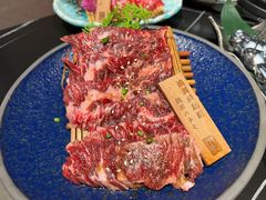 -山川小町·极番烧肉(新地假日广场店)