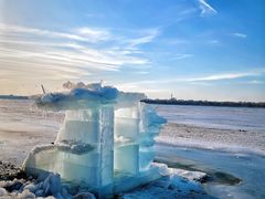 -人民防洪胜利纪念塔