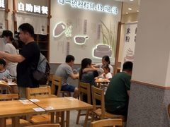 大堂-小满手工粉(上海品尊国际店)