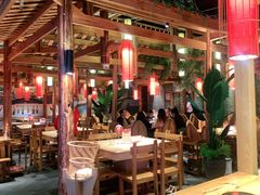 大堂-野山舂·贵州现舂酸汤火锅(鸿通城店)