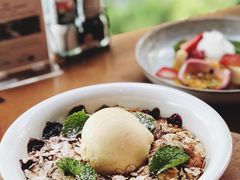-ROAST coffee & eatery