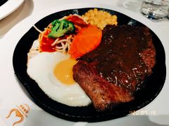 -汤姆家的牛排意面披萨(新城市广场店)