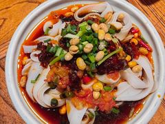 -亮欢寨酸汤鱼(沙冲路店)