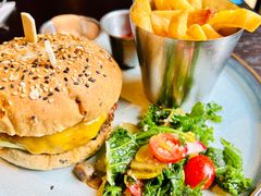 香浓蘑菇牛肉汉堡-bluefrog蓝蛙(水游城店)