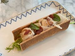 鸡肉凯撒三明治-茶源Fountain Lounge大堂吧·北京东方君悦大酒店