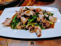 -老东镇啤酒屋海鲜加工·蒸汽海鲜·海鲜烧烤(台东店)