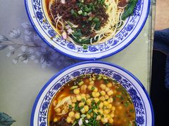 -渝之汇牛肉豌杂面