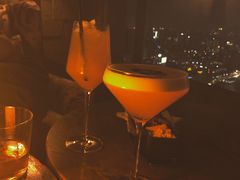 穆桂英-FLAIR顶层餐厅酒吧(浦东丽思卡尔顿酒店)
