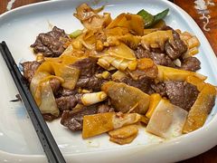 酸笋炒牛肉-美极鲜食坊(宝安南路店)