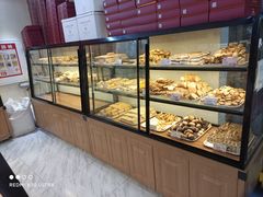 面包甜点陈列柜-起士林(荣安大街店)