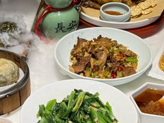 -江城小馆陕南妈妈菜·全球旅行餐厅(钟楼店)