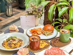 -潮一不贰·法式甜品·生日蛋糕·西式简餐(外滩店)