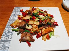 杏鲍菇炒牛肉-云海肴·汽锅鸡·云南菜(天山百盛优客店)