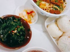-李与白包子铺(桐梓林店)