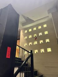 -威思丽高温瑜伽会馆