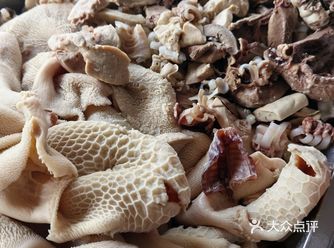 #深巷子里的美食   餐饮难做，  但这家深藏不露的