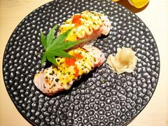 炙烧三文鱼芝士寿司-江左尚白日本料理(万象城店)