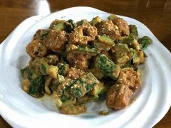 -三居鲁味坊黄焖鸡(山大路店)