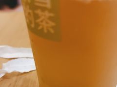 -奈雪的茶(M+世纪都会广场店)