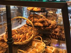 -巴黎贝甜(大宁国际商业广场店)