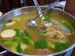 -乡土黄·鲜牛肉火锅·小龙虾(兴业街店)