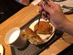 -星巴克(广州百信广场东区店)