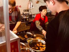 -松树干拌面店