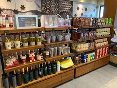 零售区-星巴克臻选(成都宽窄巷子店)