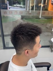 点击看大图 -尤司男士国潮理发馆