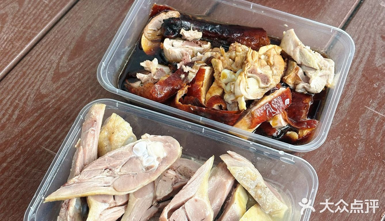 这不是我们从小吃的陈林鸭子吗？开进夫子庙啦！