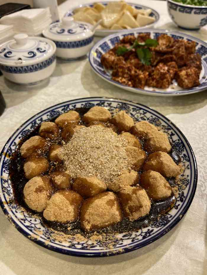 龙森园火锅(琴台路店)-"成都比较上档次的火锅店味道要不错.